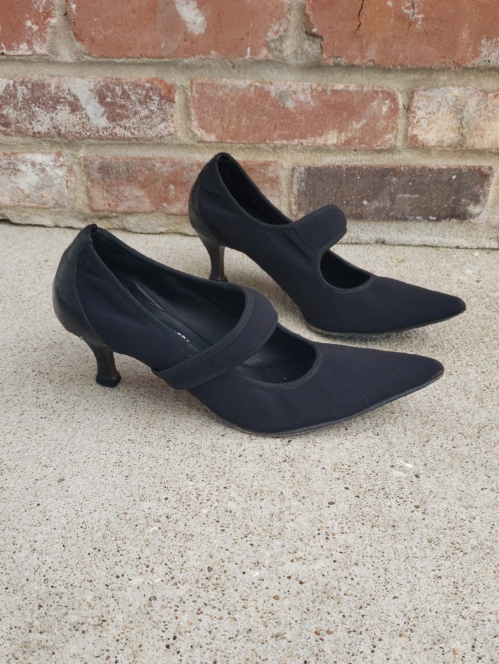 Donald J Pliner Black Mary Jane Kitten Heels Pointed Toe Sandals Size 6 Witchy